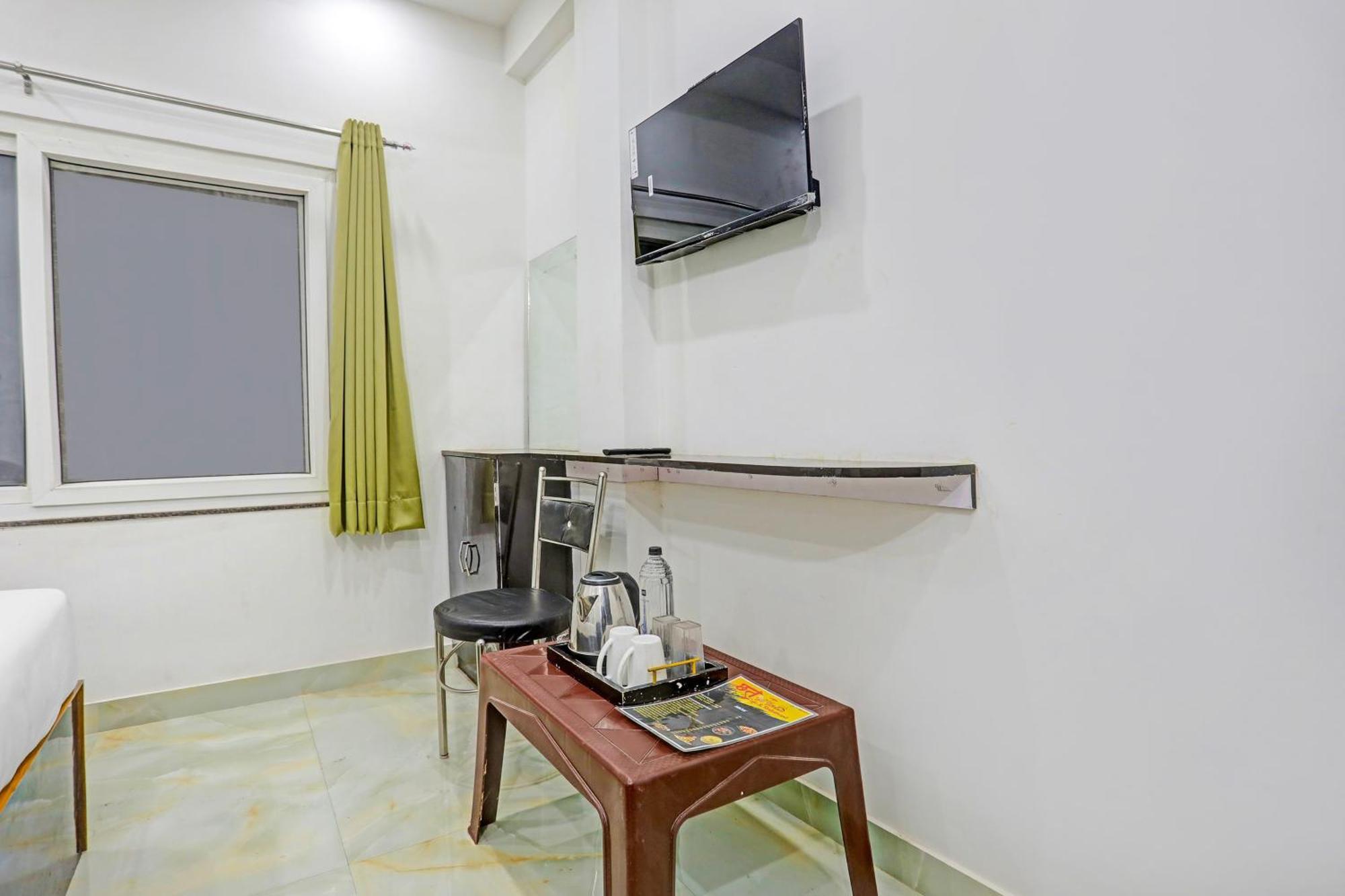 Hotel O The Maruti Paying Guest House Varanasi Esterno foto
