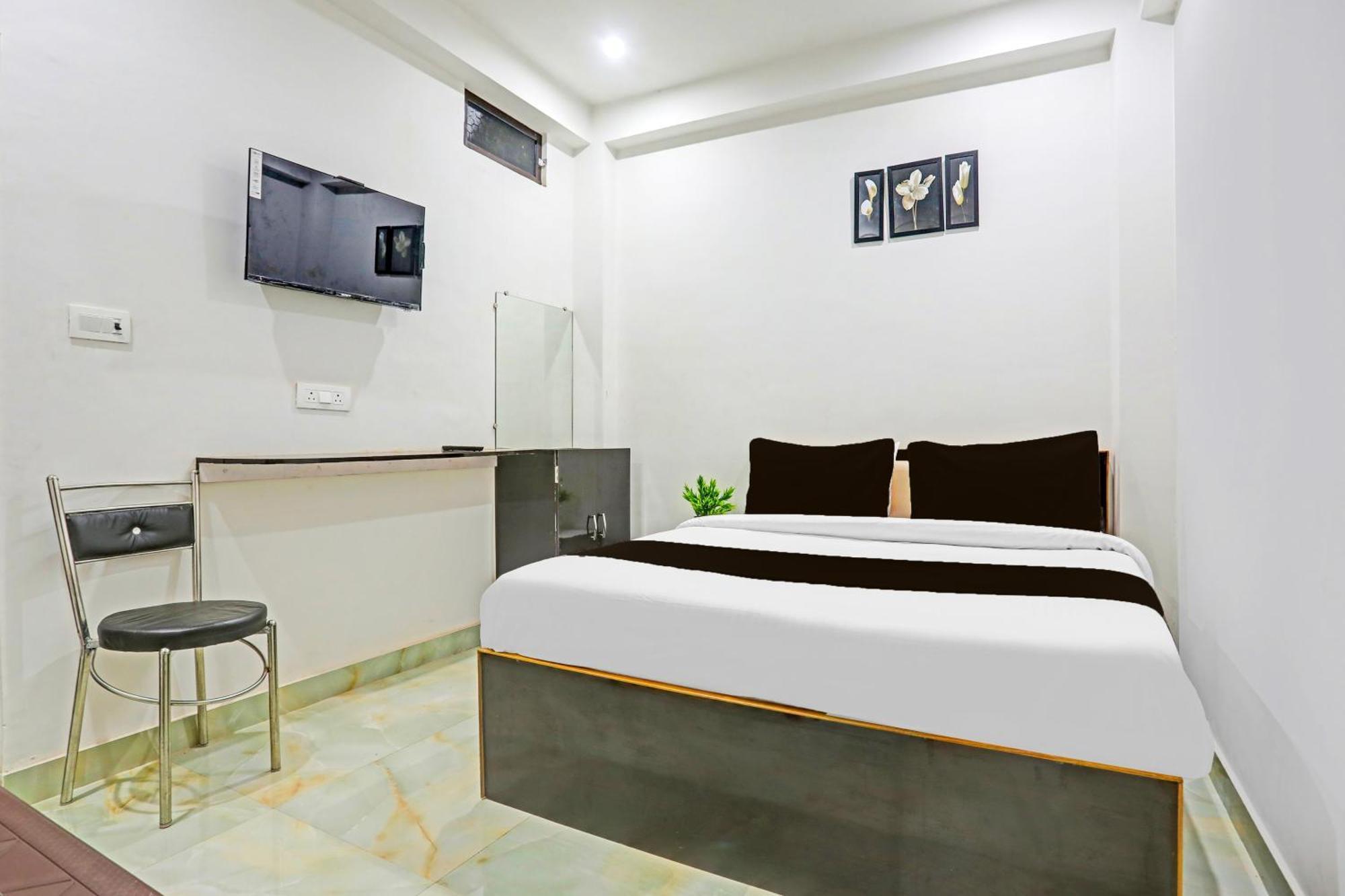 Hotel O The Maruti Paying Guest House Varanasi Esterno foto