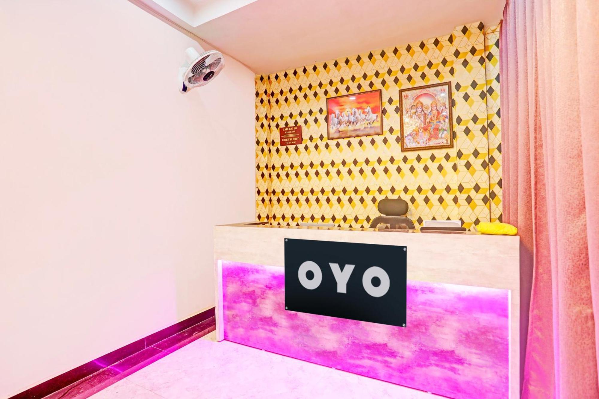 Hotel O The Maruti Paying Guest House Varanasi Esterno foto